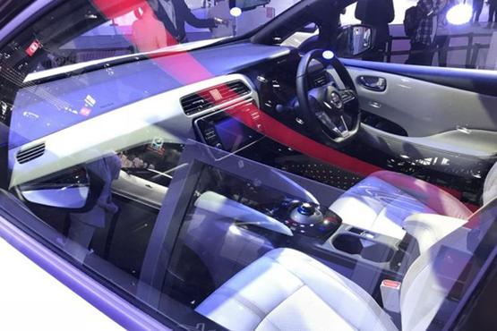 四季勤耕下农田，如今借得东风力