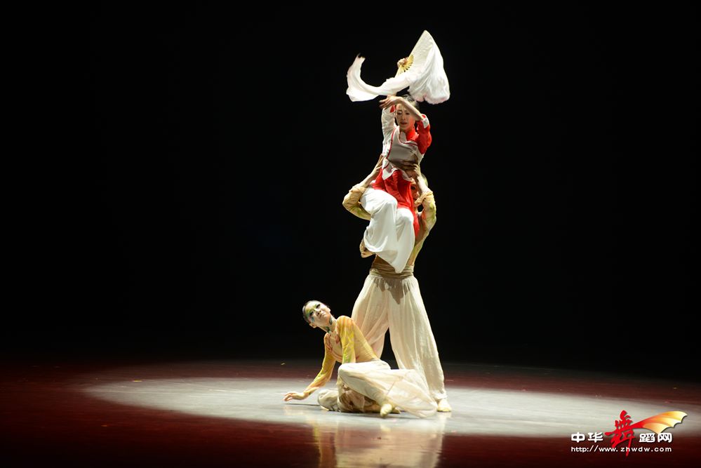 行下春风望夏雨，燕子双飞蝶儿舞-行下春风望夏雨，燕子双飞蝶儿舞